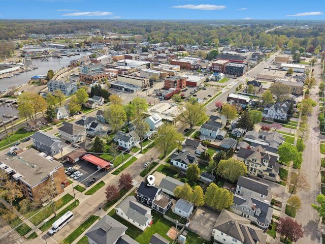 310 Huron Street, South Haven City, MI 49090