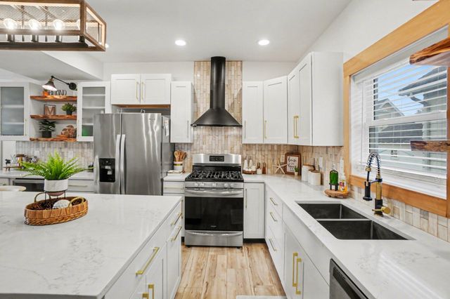 310 Huron Street, South Haven City, MI 49090