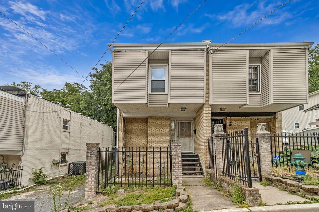1722 GALEN ST SE, Washington, DC 20020