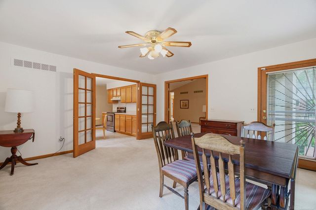 6704 Redford Circle, Troy, MI 48085