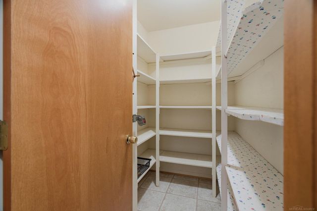 6704 Redford Circle, Troy, MI 48085
