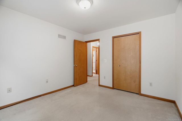 6704 Redford Circle, Troy, MI 48085