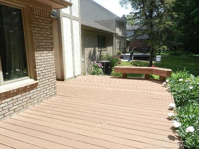 6704 Redford Circle, Troy, MI 48085