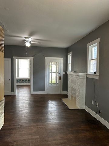 1615 Kenley Avenue, Fort Worth, TX 76107