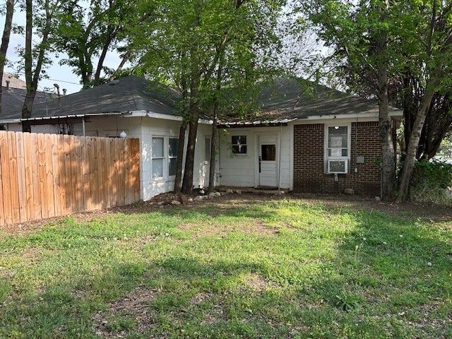 1615 Kenley Avenue, Fort Worth, TX 76107