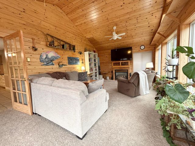 324 N Vine Street, Fergus Falls, MN 56537