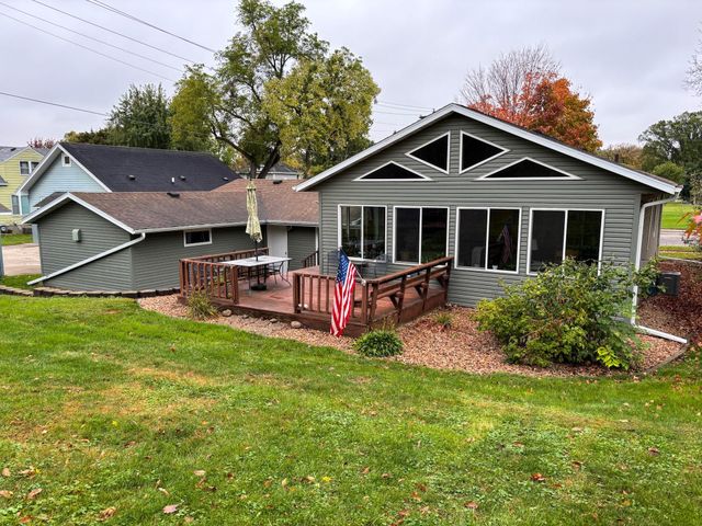 324 N Vine Street, Fergus Falls, MN 56537