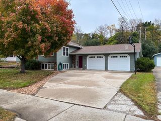 324 N Vine Street, Fergus Falls, MN 56537