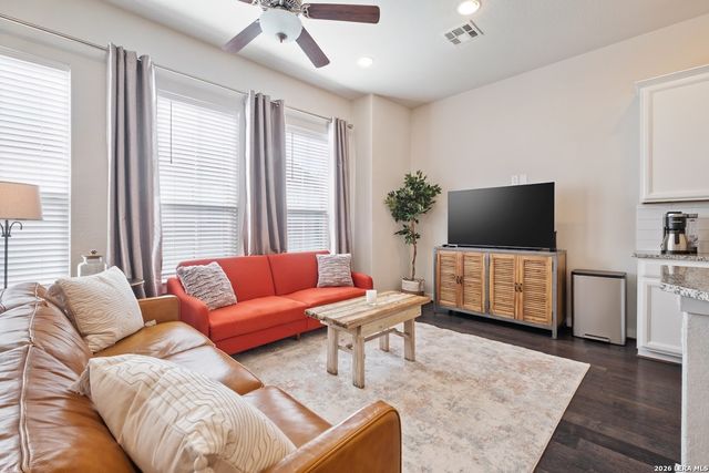 2009 MCCULLOUGH AVE, San Antonio, TX 78212