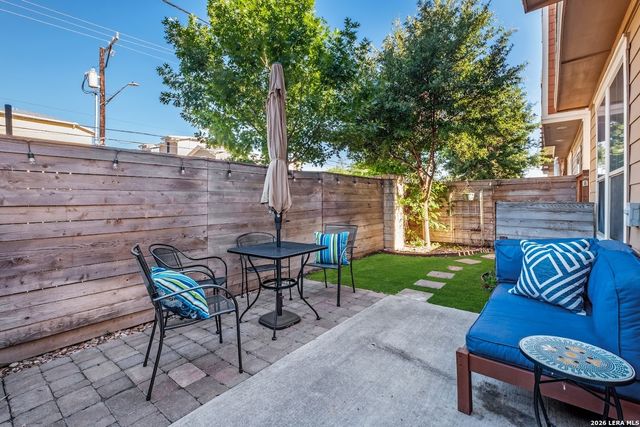 2009 MCCULLOUGH AVE, San Antonio, TX 78212