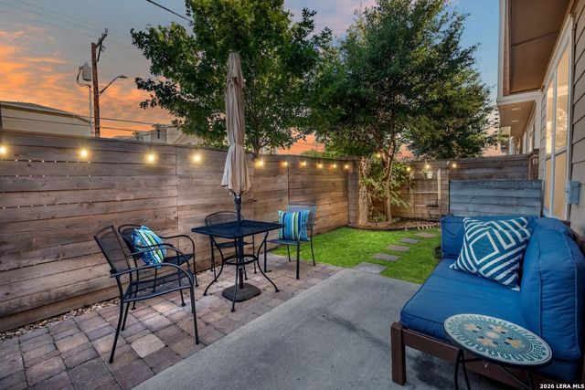 2009 MCCULLOUGH AVE, San Antonio, TX 78212