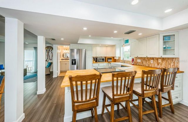 8432 W GULF BOULEVARD, Treasure Island, FL 33706