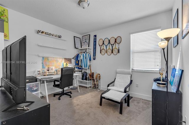 3332 W 95th Ter ., Hialeah, FL 33018