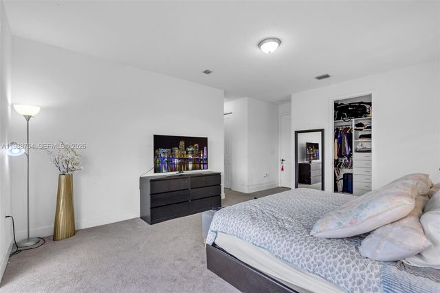 3332 W 95th Ter ., Hialeah, FL 33018