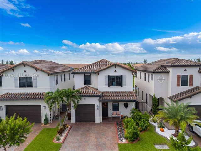 3332 W 95th Ter ., Hialeah, FL 33018
