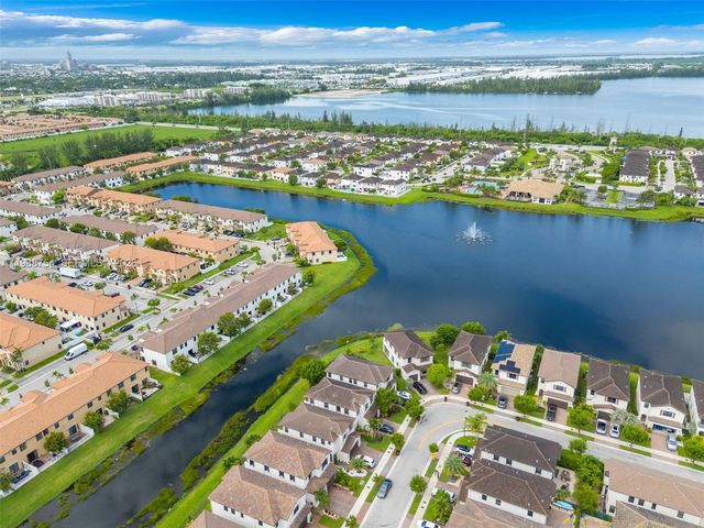 3332 W 95th Ter ., Hialeah, FL 33018