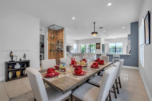 3332 W 95th Ter ., Hialeah, FL 33018