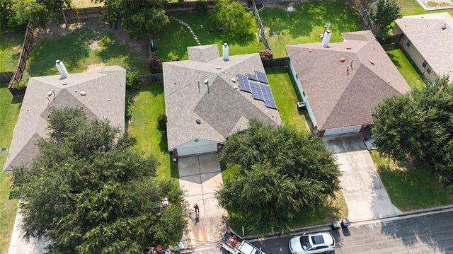 122 Edison DR, Hutto, TX 78634