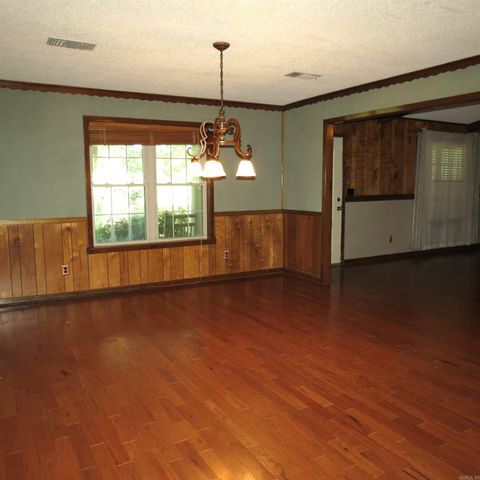 9201 Old Warren Road, Pine Bluff, AR 71603