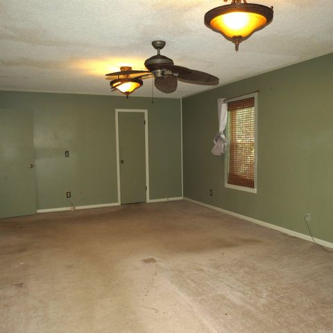 9201 Old Warren Road, Pine Bluff, AR 71603