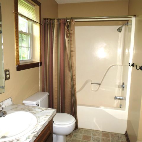 9201 Old Warren Road, Pine Bluff, AR 71603