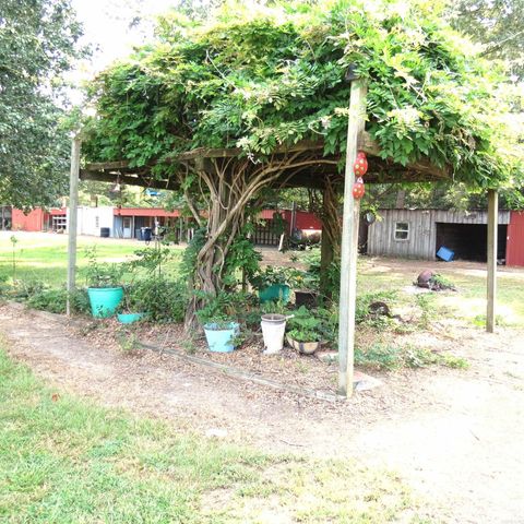 9201 Old Warren Road, Pine Bluff, AR 71603