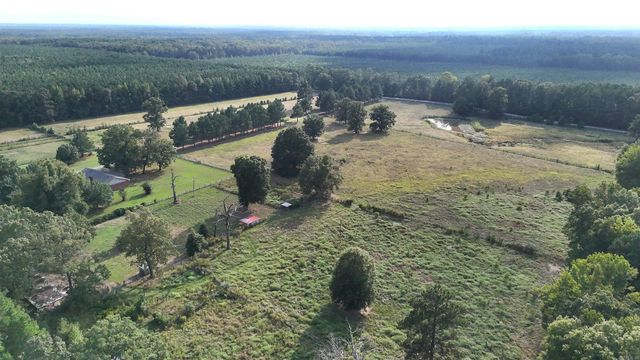 9201 Old Warren Road, Pine Bluff, AR 71603