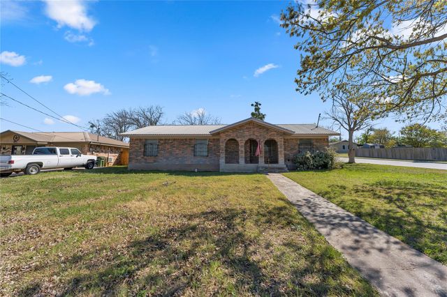 901 N Hill ST, Burnet, TX 78611