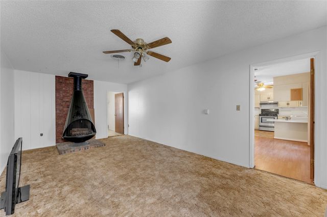 901 N Hill ST, Burnet, TX 78611