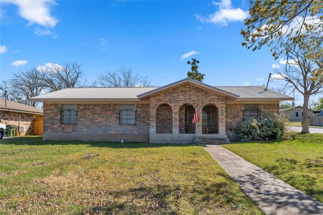 901 N Hill ST, Burnet, TX 78611