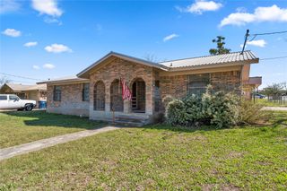 901 N Hill ST, Burnet, TX 78611