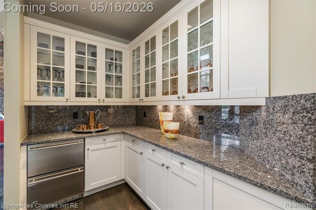 4712 Buckby Cross, Bloomfield Hills, MI 48302