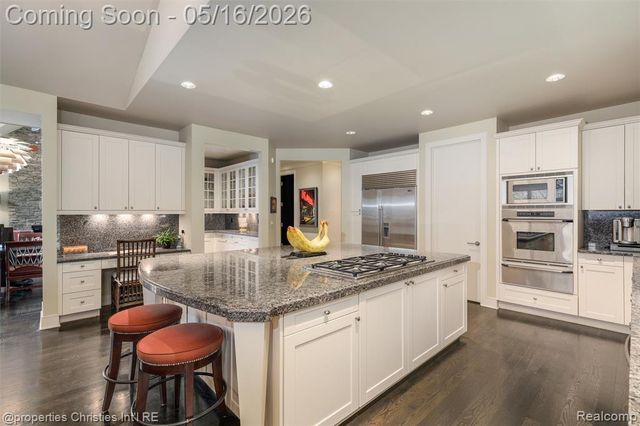 4712 Buckby Cross, Bloomfield Hills, MI 48302