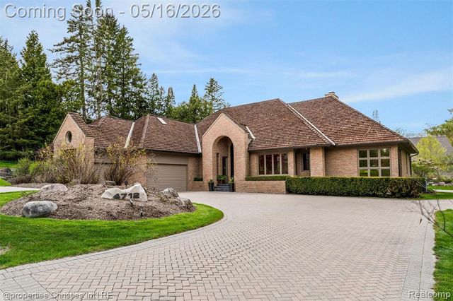4712 Buckby Cross, Bloomfield Hills, MI 48302
