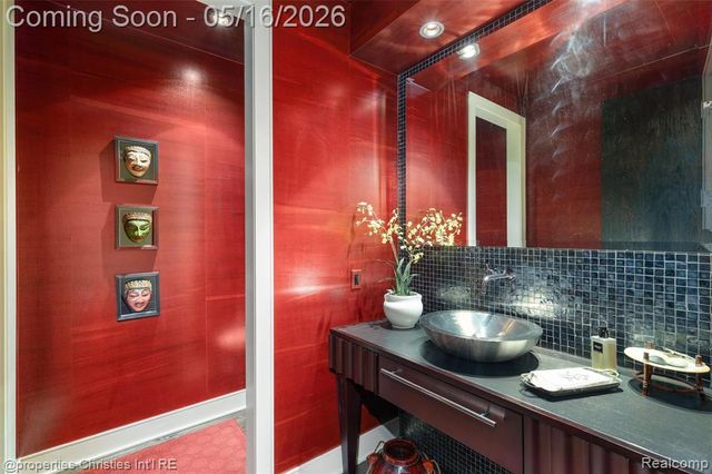 4712 Buckby Cross, Bloomfield Hills, MI 48302