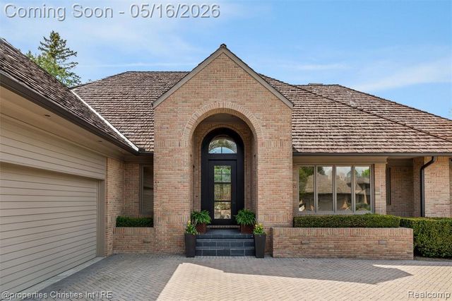 4712 Buckby Cross, Bloomfield Hills, MI 48302