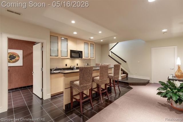 4712 Buckby Cross, Bloomfield Hills, MI 48302