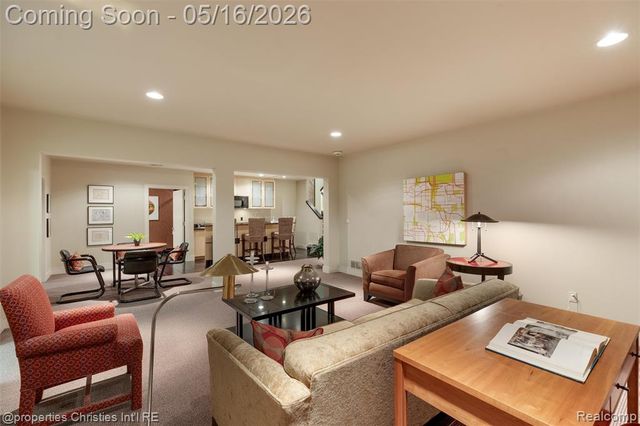 4712 Buckby Cross, Bloomfield Hills, MI 48302