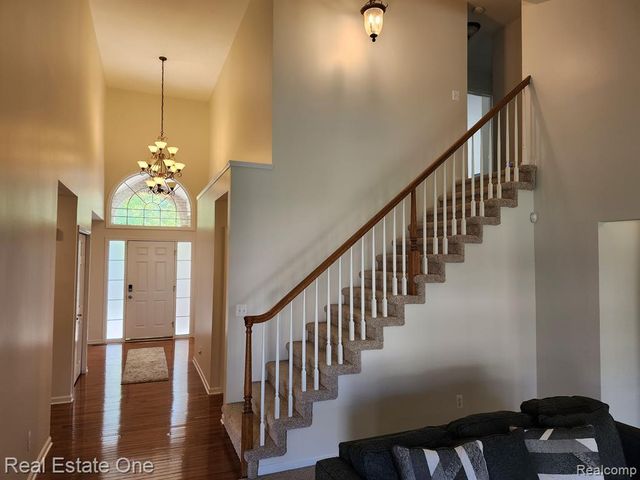 41568 Thoreau Ridge, Novi, MI 48377