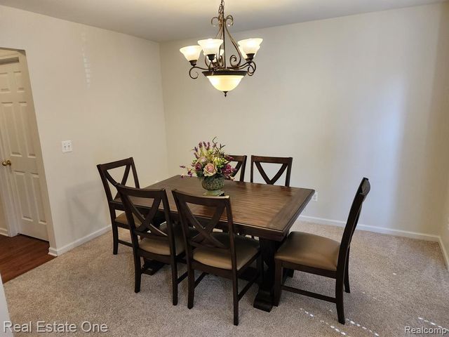 41568 Thoreau Ridge, Novi, MI 48377
