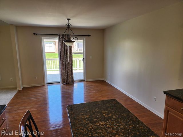 41568 Thoreau Ridge, Novi, MI 48377
