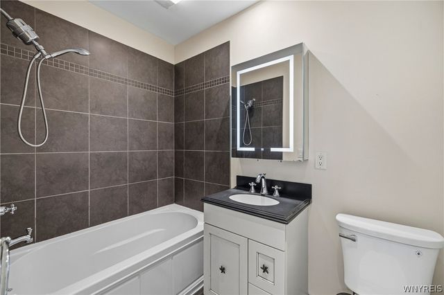 5079 Woodland Drive, Lewiston, NY 14092