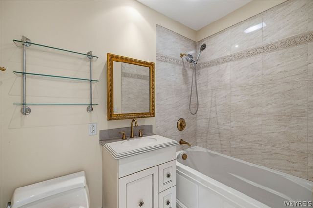 5079 Woodland Drive, Lewiston, NY 14092