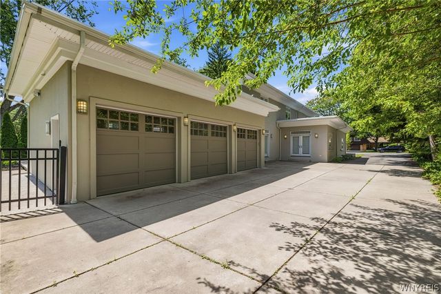 5079 Woodland Drive, Lewiston, NY 14092