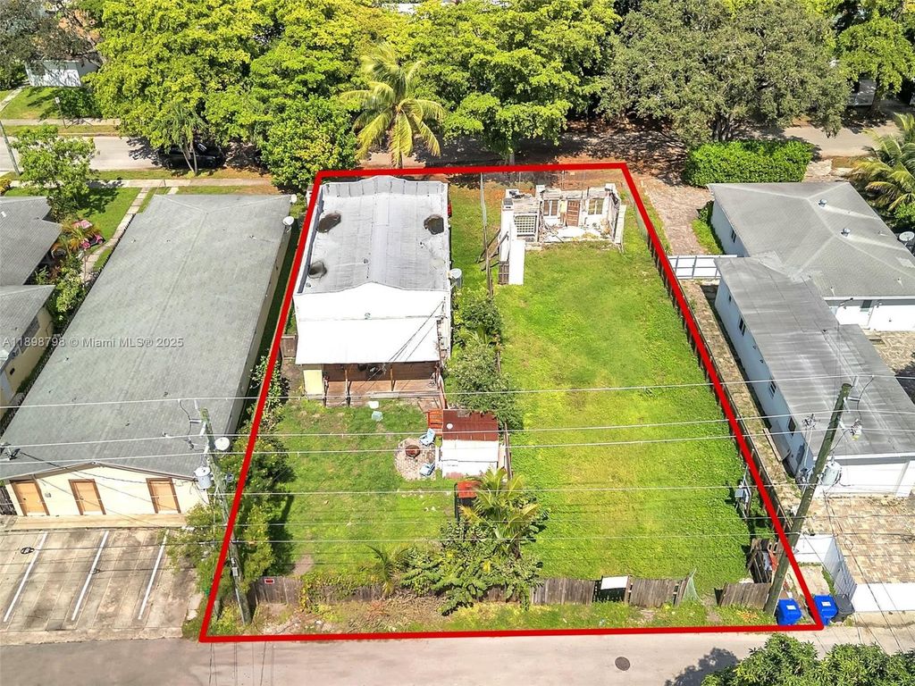 1932 Dewey St, Hollywood, FL 33020