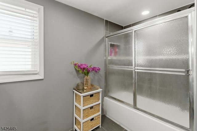 43 Bank St, Elizabeth City, NJ 07201