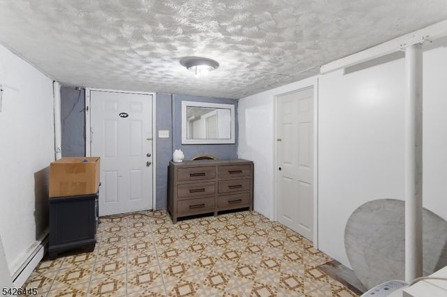 43 Bank St, Elizabeth City, NJ 07201