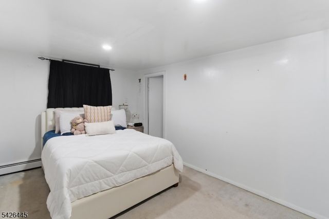 43 Bank St, Elizabeth City, NJ 07201