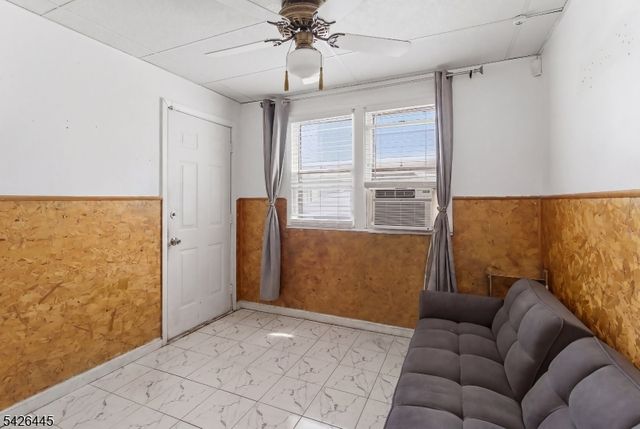 43 Bank St, Elizabeth City, NJ 07201