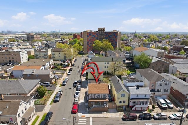 43 Bank St, Elizabeth City, NJ 07201